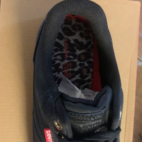 (1853) Levi's Womens Naya LUX Sporty Fashion Skate Sneaker Shoe size 8 1/2 - Picture 9 of 12